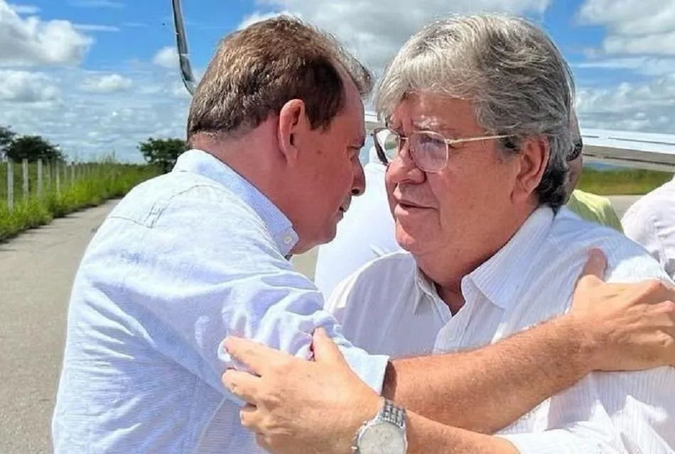 Deputado estadual Chico Mendes (PSB) e governador João Azevêdo (PSB)|Foto: Divulgação