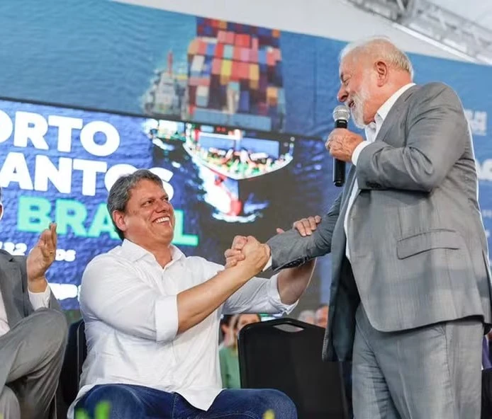 Governador Tarcísio de Freitas e presidente Lula|Foto: Divulgação