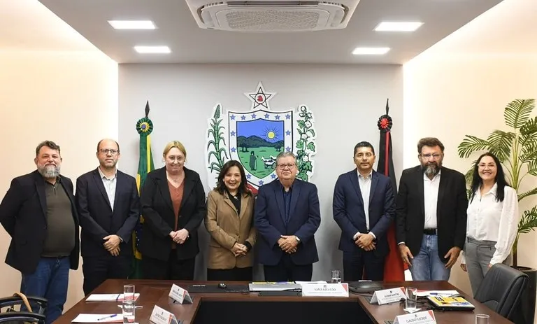 João Azevêdo se reúne com representantes do Grupo Ser Educacional|Foto: José Marques