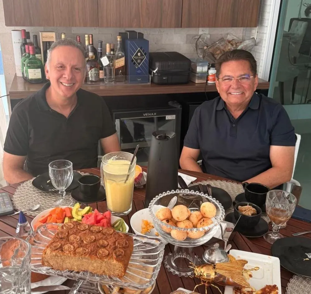 Encontro entre Aguianldo e Adriano 