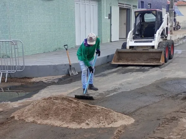 Prefeitura mantém força-tarefa em todos os bairros atingidos pelas fortes chuvas|Foto: Assessoria