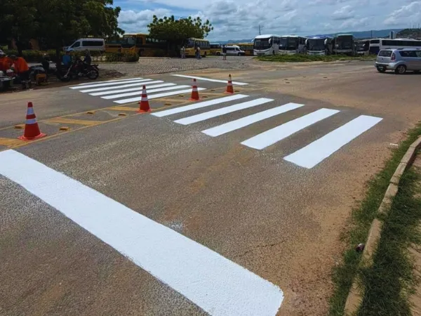 Faixas e lombadas são revitalizadas pela SCTRANS|Foto: Assessoria