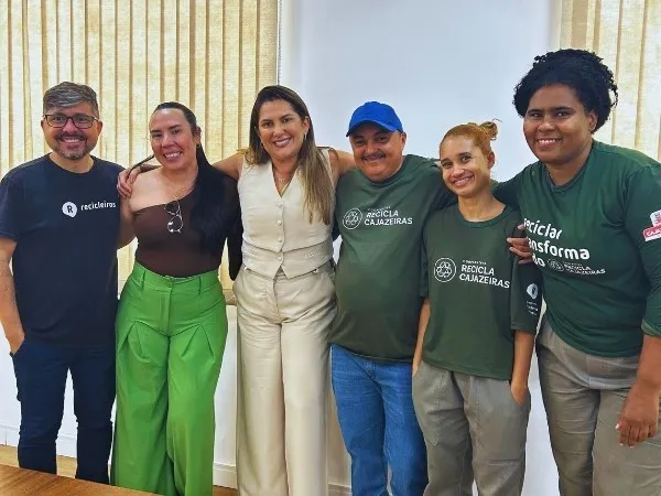 Prefeita assina contrato com a Recicla Cajazeiras|Foto: Assessoria