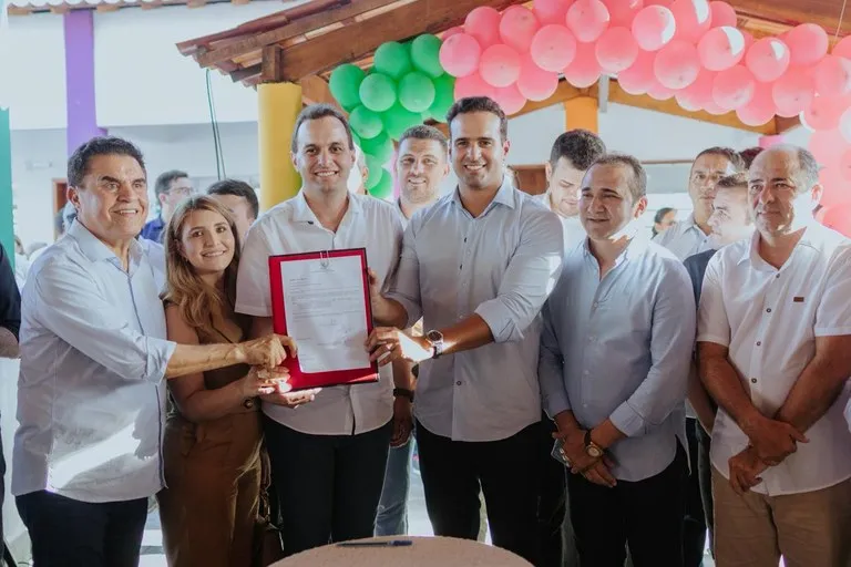 Vice-governador Lucas Ribeiro inaugura três escolas e autoriza realização de obras|Foto: Mariana Marinho
