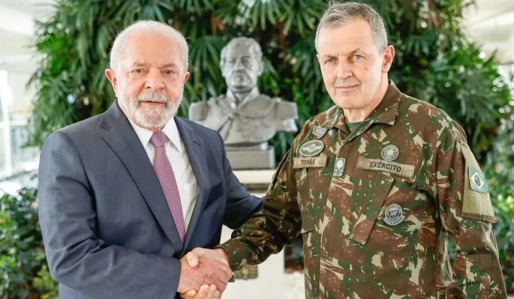Exército apresenta plano de R$ 456 bilhões para modernizar defesa do Brasil, investir em drones, mísseis e sistemas antiaéreos|Foto: Ricardo Stuckert/PR