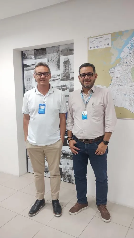 Prefeito João Cléber (PSB) e presidente da Cagepa, Marcus Vinícius|Foto: Assessoria