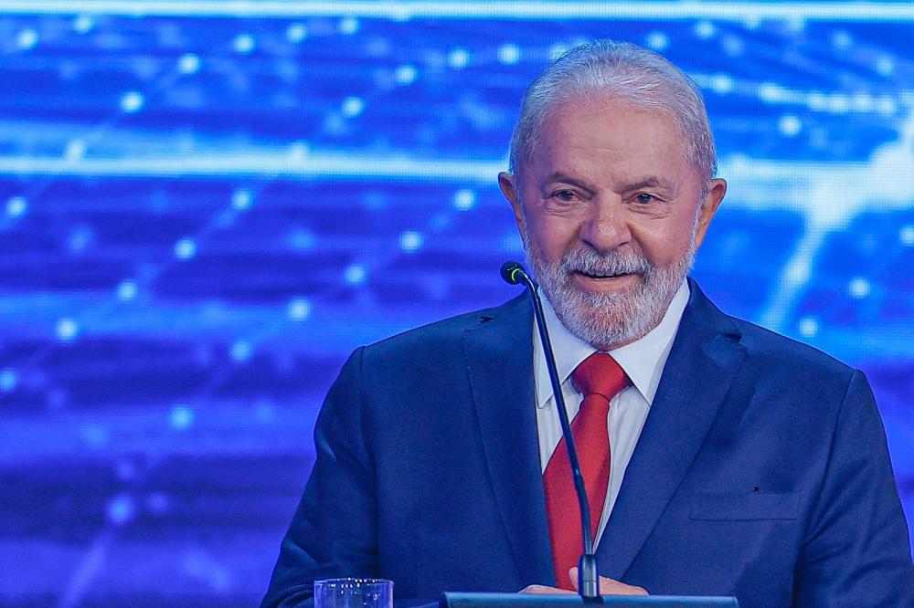A menor distância entre os percentuais de intenção de voto dos candidatos é de 3,7 pontos percentuais