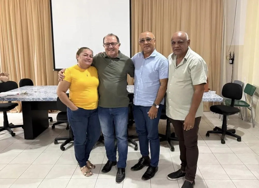 Prefeito Ceninha Lucena (Republicanos) participa da reunião do Conselho Municipal de Saúde|Foto: Divulgação