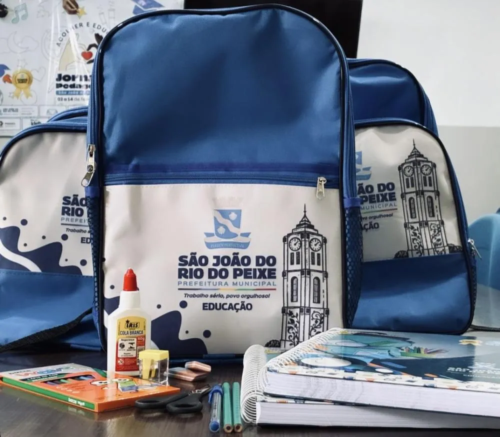 São João do Rio do Peixe-PB realiza entrega de kits escolares|Foto: Divulgação