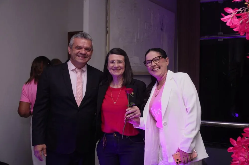 Sessão foi conduzida pelo presidente da Casa, Lindberg Lira (Foto: Assesoria) 