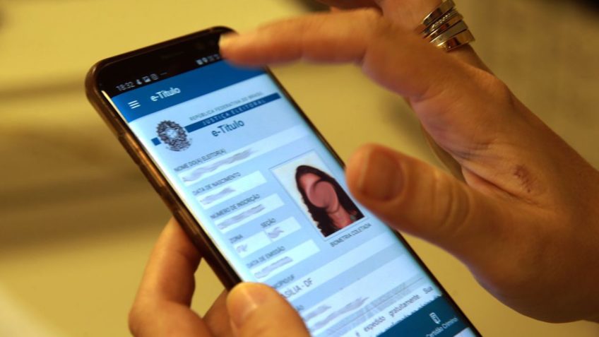 TSE alerta para golpe e diz que não comunica o cancelamento do título de eleitor por e-mail ou mensagens