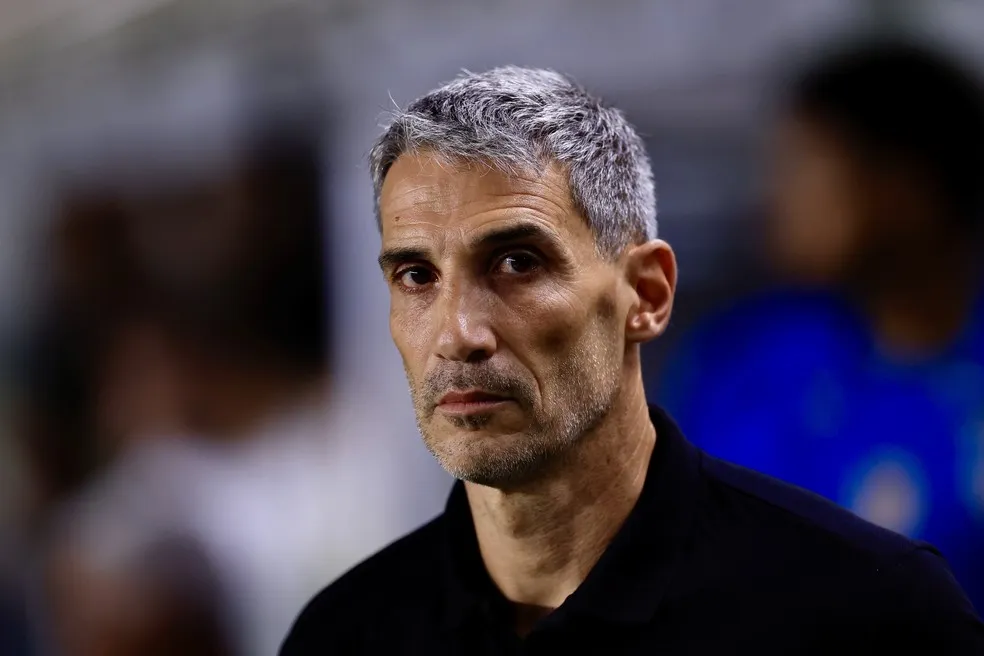 Vojvoda deixa o Santos após pouco mais de cinco meses de trabalho — Foto: Marcello Zambrana/AGIF