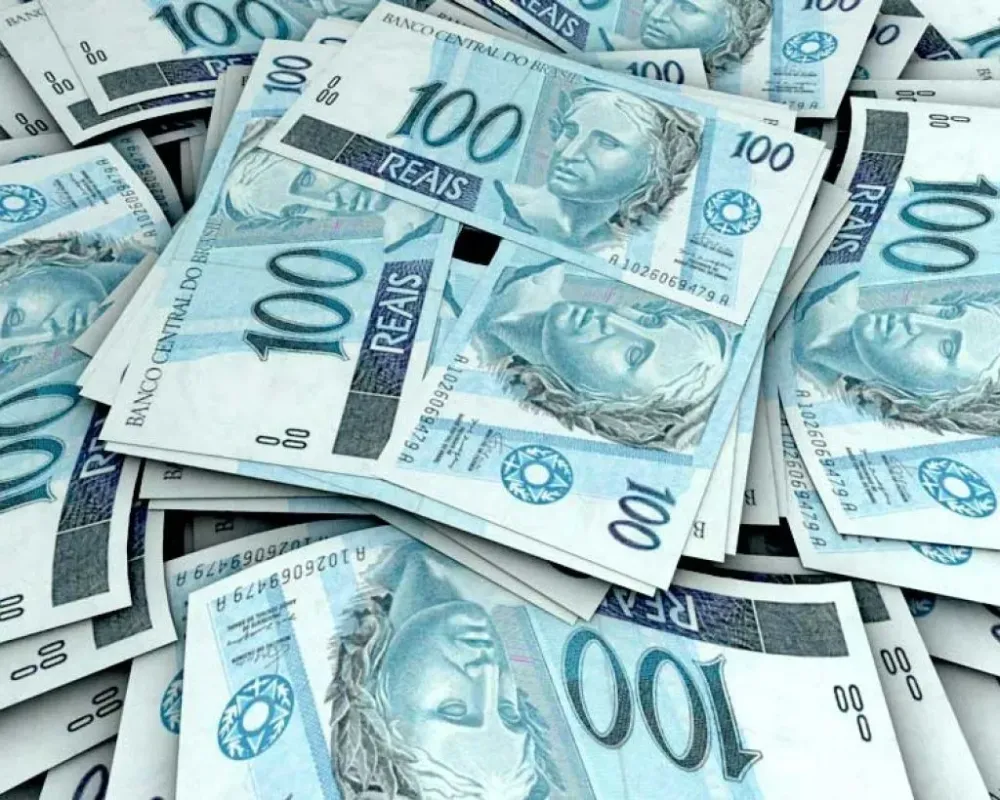 R$ 56.429,00 para a compra de materiais de limpeza e gêneros alimentícios