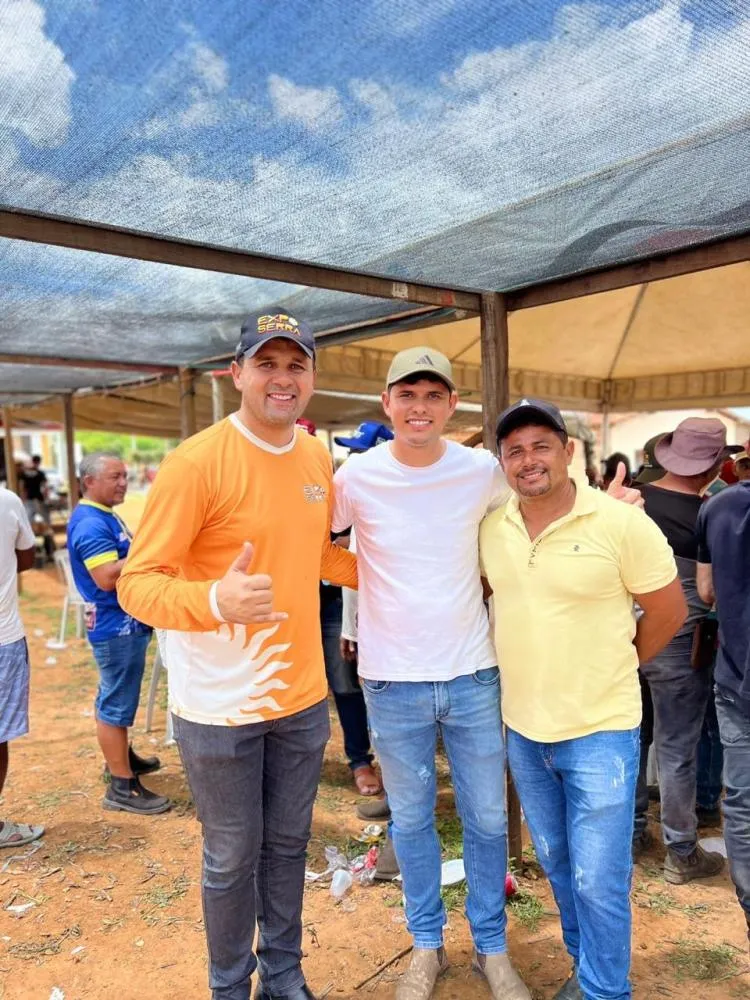 Bernardino Batista-PB recebe multidão na tradicional feira de animais|Foto: Assessoria