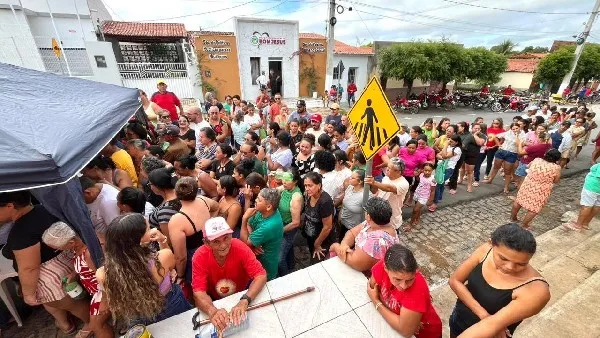 Prefeitura mantém tradição e realiza entrega de alimentos durante a Semana Santa, fortalecendo também o comércio local|Foto: Assessoria