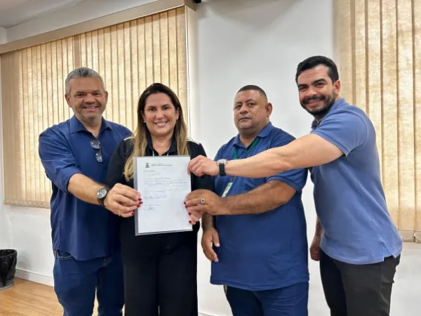 Prefeita assina ordem de serviço para construção de passagem molhada no Sítio Caldeirão dos Sousas|Foto: Assessoria