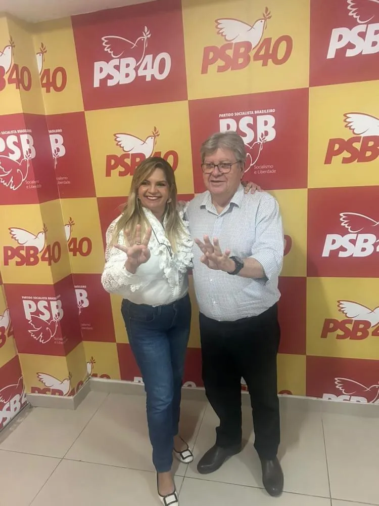 Raíssa Lacerda ao lado do ex-governador João Azevêdo (PSB)|Foto: Divulgação