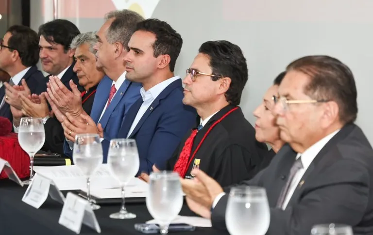 Lucas Ribeiro prestigia posse de procuradores de Justiça e destaca parcerias com MPPB|Foto: Francisco França