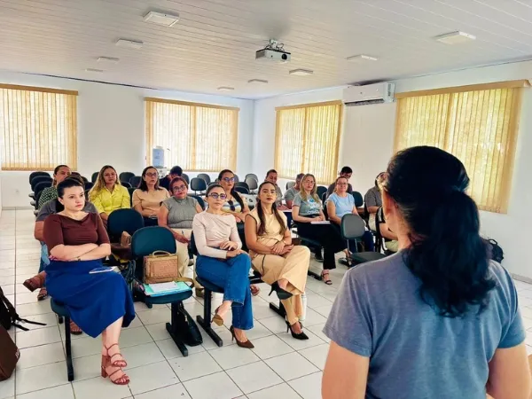 Secretaria de Educação realiza elaboração do Plano de Ação Municipal 2026 do Alfabetiza Cajazeiras|Foto: Assessoria
