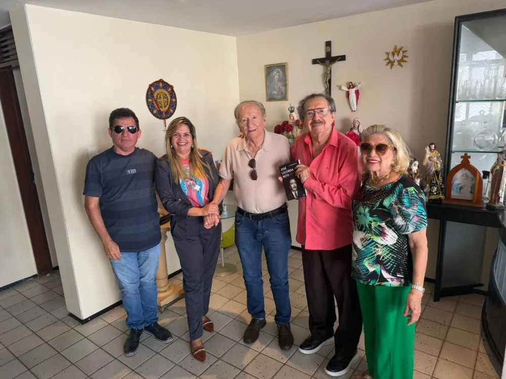 Enivaldo Ribeiro faz visita de cortezia ao ex-deputado Zé Lacerda, em João Pessoa 
