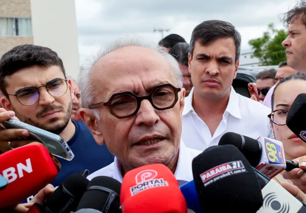 Adversários políticos não tardaram em criticar a composição