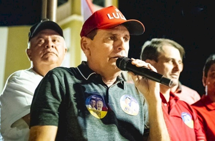 Chico Mendes durante entrevista coletiva na sede da OAB em Caajazeiras 