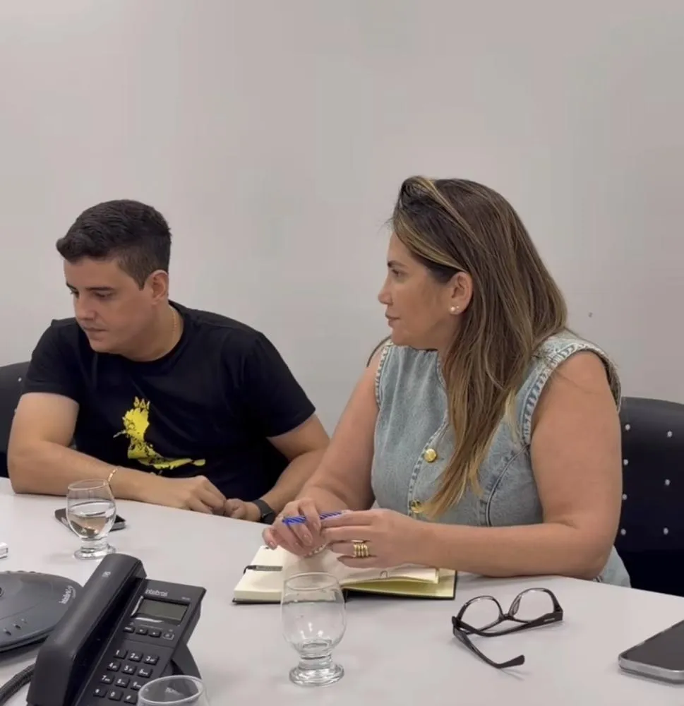 Prefeita Corrinha Delfino busca liberação de 200 moradias para Cajazeiras em reunião na Caixa|Foto: Assessoria